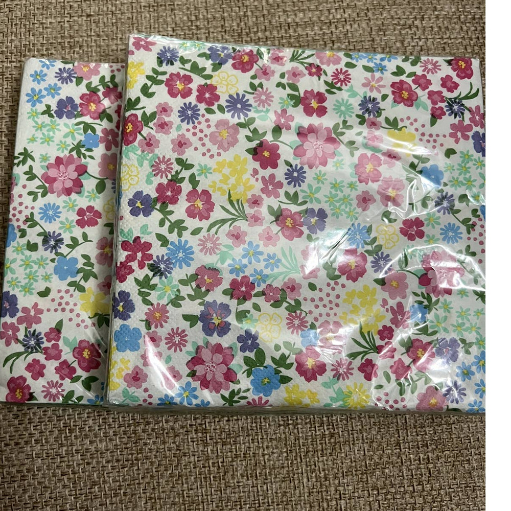 CREATIVE CONVERTING FLORAL TEA PARTY NAPKINS 16 COUNT